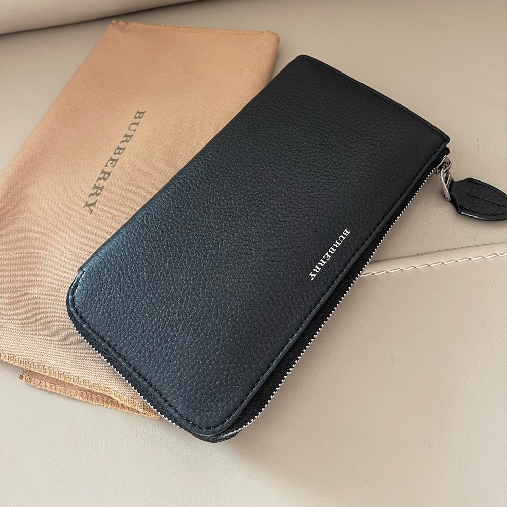 Burberry black calfskin leather wallet sets
